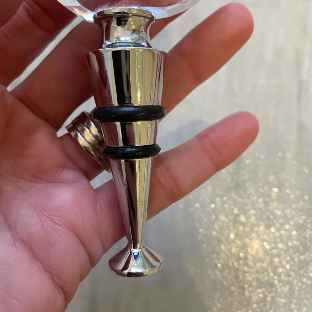 Clear Glass Wine Bottle Stopper with Sparkly Crystal Script L